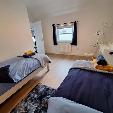 The Yellow Door Apartman